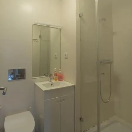 Grande E Luminoso No Centro Apartamento